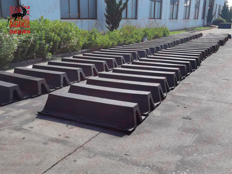 A Batch of Rubber Fenders Completed the BV Inspection Successfully