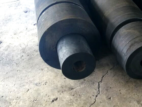 plugs of tug cylindrical fenders | Nanjing Deers Industrial Co.,Ltd ...